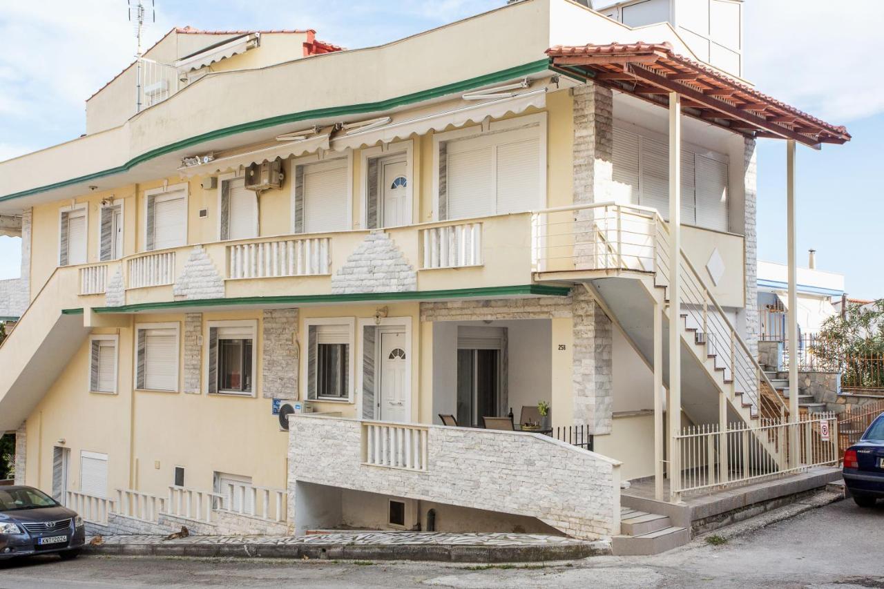 Studio Melina Néa Péramos Εξωτερικό φωτογραφία